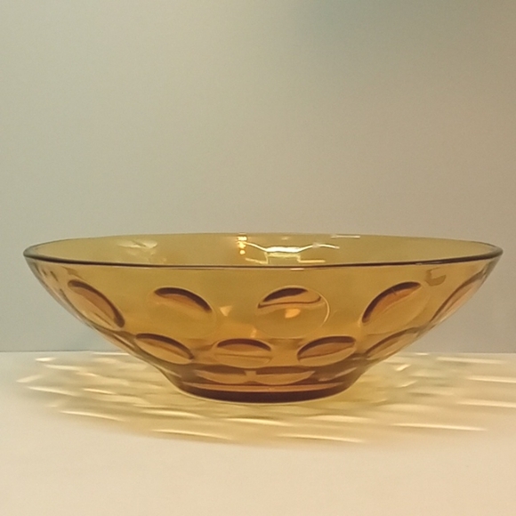 Vintage Hazel Atlas Capri dot amber glass serving bowl. No flaws - Picture 2 of 7
